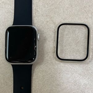 Series 5 44mm Apple Watch GPS - Silver *cracked*